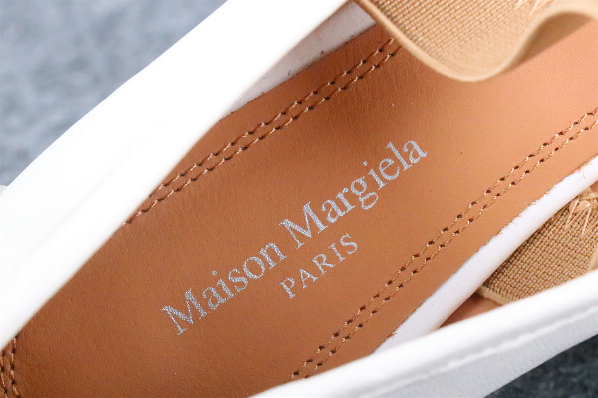 Maison Margiela Wmns Tabi Ballerinas 'White'