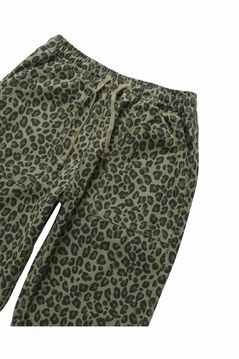 SERVICE WORKS PATTERNED EASY CHEF PANTS Green Leopard