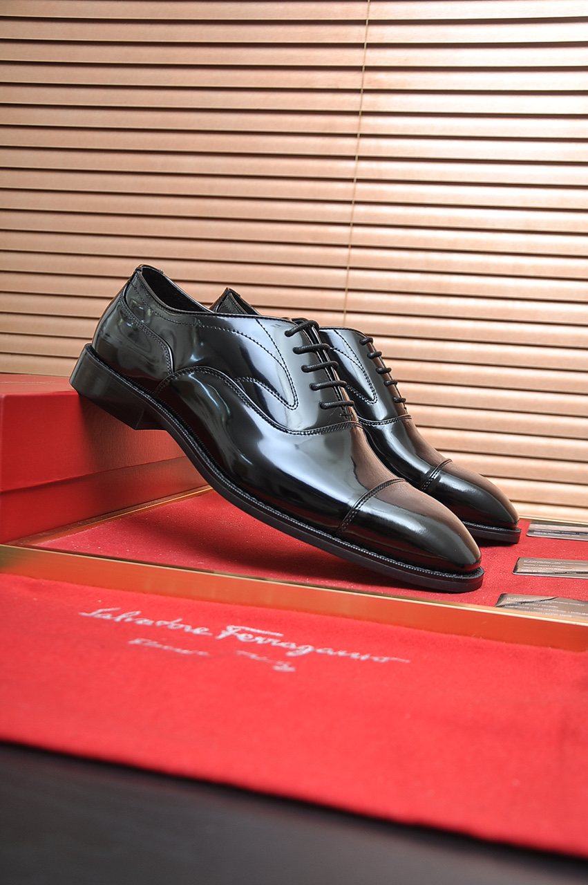 Salvatore Ferragamo Black Cap-Toe Lace-Up Dress Shoes