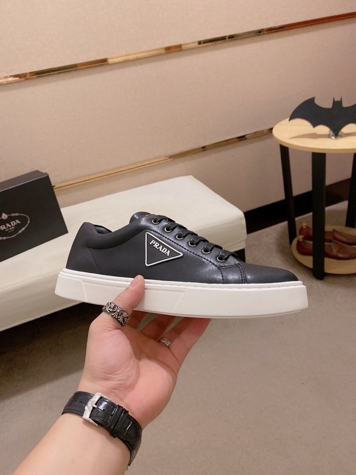 Prada Plaque Low-Top Sneakers